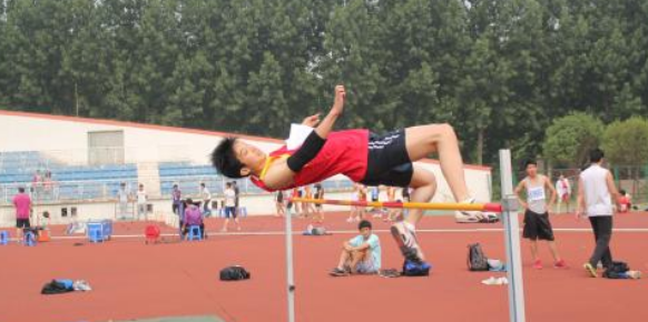 小學(xué)生跨越式跳高心理障礙克服對策