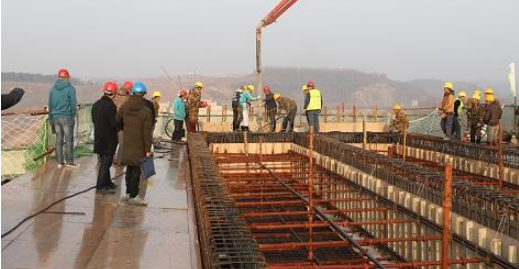 高速公路現澆箱梁橋常見裂縫分析